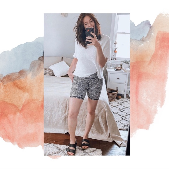 Meet your seller/buyer/clothes enthusiast - Picture 5 of 16